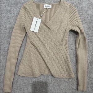 Heartloom crossover neck cable knit Andes top - size small- NWT